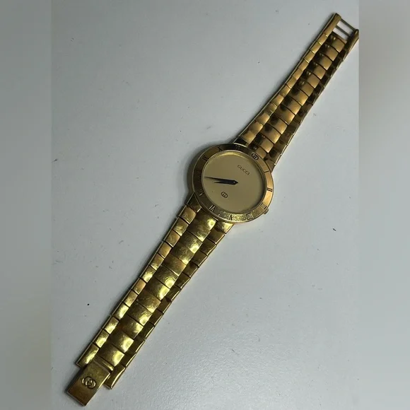 Classic GUCCI 3300 M 18K Gold Plated champagne dial; Men’s watch.